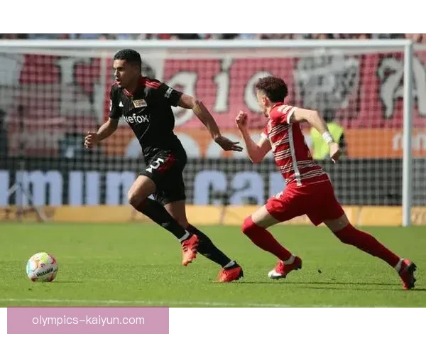 奥格斯堡边路进攻状态回暖，近期表现值得关注