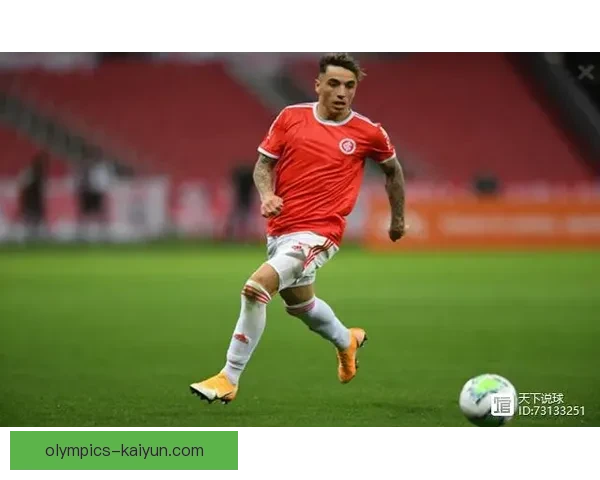 赫鲁斯蒂奇进攻创造力持续提升，中场组织表现稳健